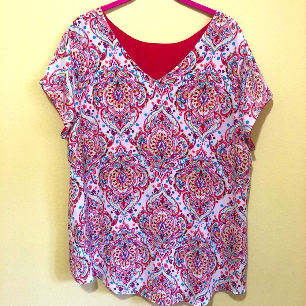 Women’s blouse size please see the measurements